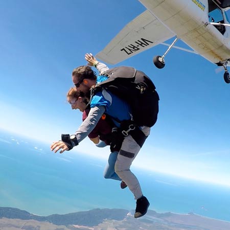 Cairns Tandem Skydive Up To 14,000Ft [Self Drive] [Agent]