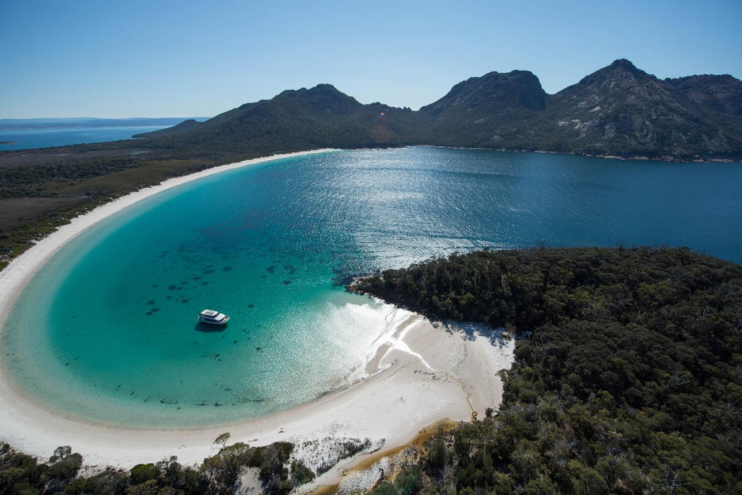 Wineglass Bay Cruises - Vista Lounge