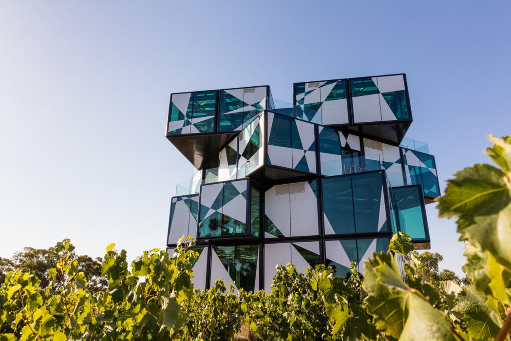 Adelaide Hills & Mclaren Vale: Intimate Small Group Wine Tour