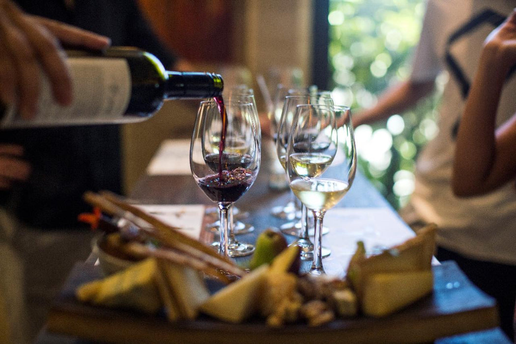Autopia Tours: Hunter Valley Scenic Wine & Dine Day Tour
