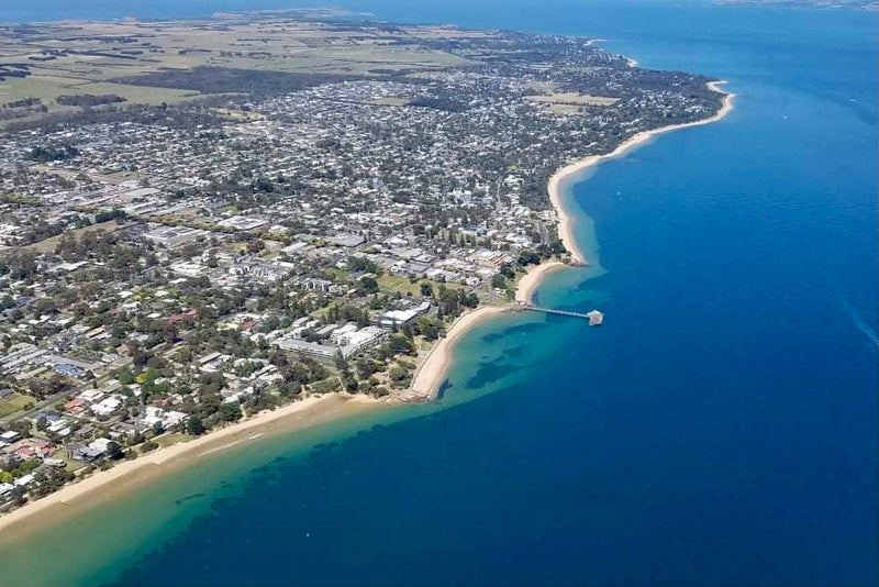 Scenic Flight 4 - Cowes, Seal Rocks, Penguins & Gp Circuit