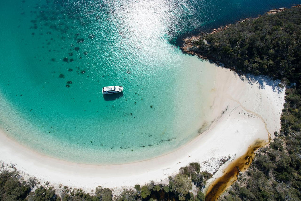 Wineglass Bay Cruises - Vista Lounge