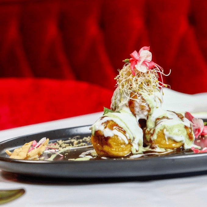 Experience Dinner At Gaylord Indian Restaurant - We Wander