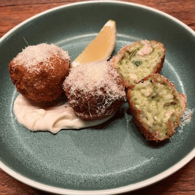 Experience Dinner At Pizza Bar Geelong West - We Wander