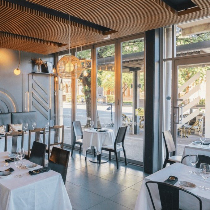 Experience Dinner At Von Thai - We Wander