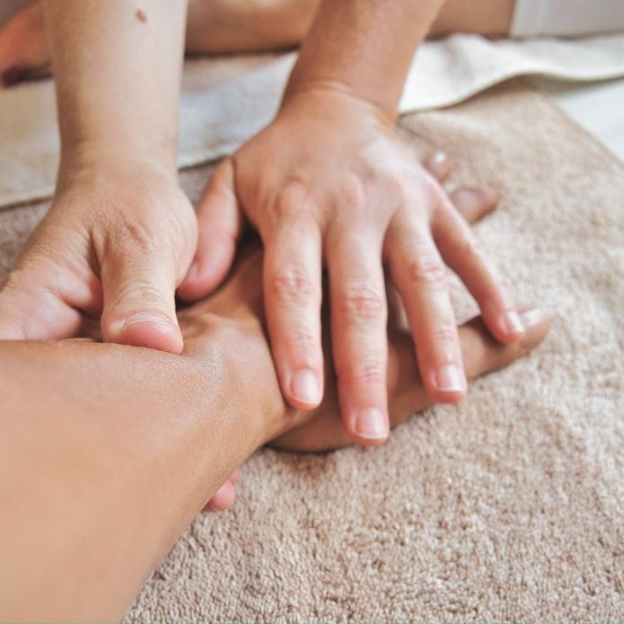 Relaxation Massage & Hand Or Foot Ritual